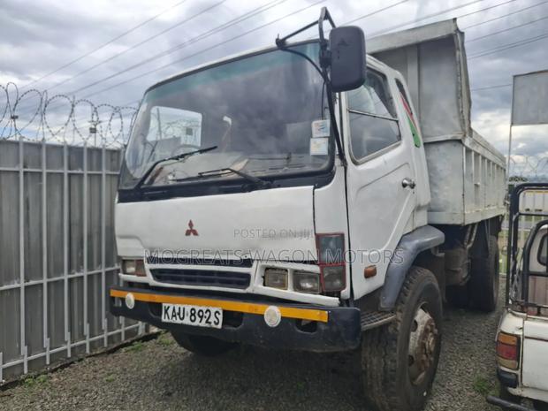 Mitsubishi Tipper - thumbnail 3