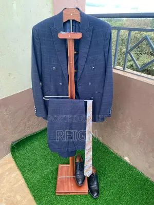 Executive Mahogany Trench Coat/Suit Hanger With Shoes Rack