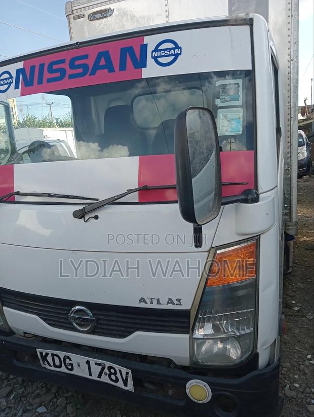 Nissan Atlas 2015 White - thumbnail 3