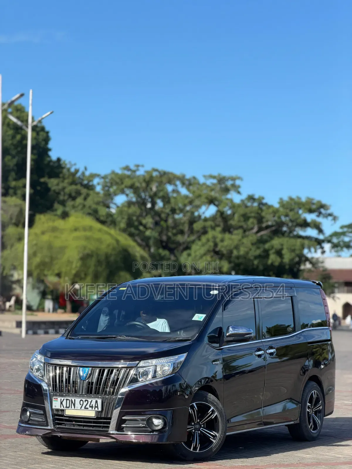 Selfdrive/Chauffer Driven Car Hire and Transfers