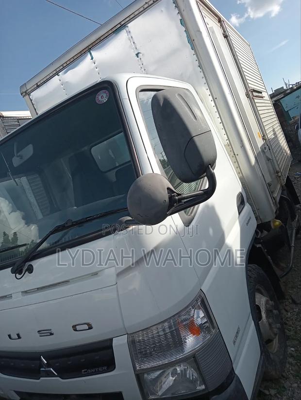 Mitsubishi Fuso 2015 White - thumbnail 2