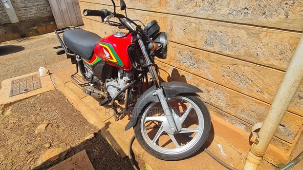Honda CB 2020 Red