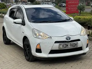 Toyota Aqua 2015 White