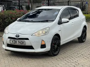 Toyota Aqua 2015 White