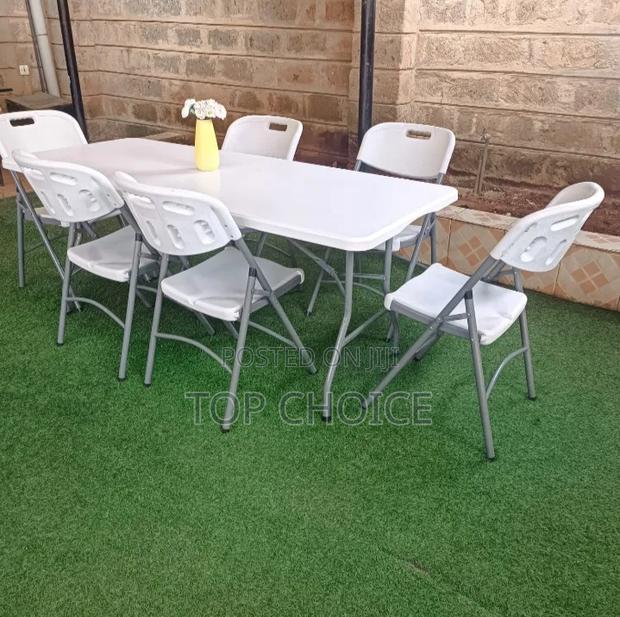 Foldable Table - thumbnail 2