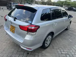 Toyota Corolla Fielder 2019 Silver