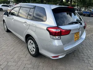 Toyota Corolla Fielder 2019 Silver
