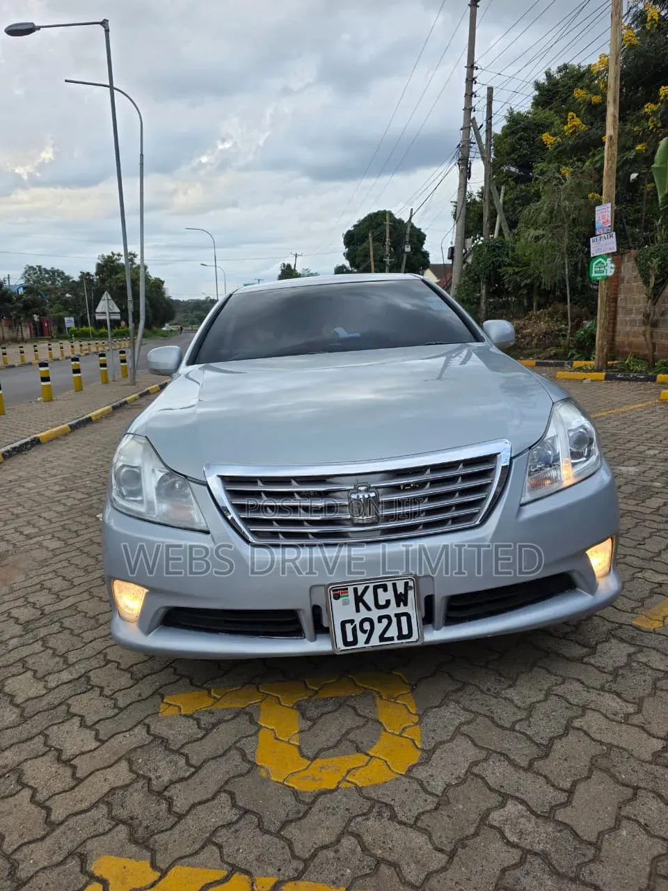 Toyota Crown 2012 Silver