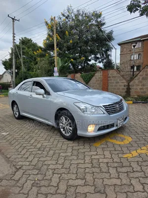 Toyota Crown 2012 Silver