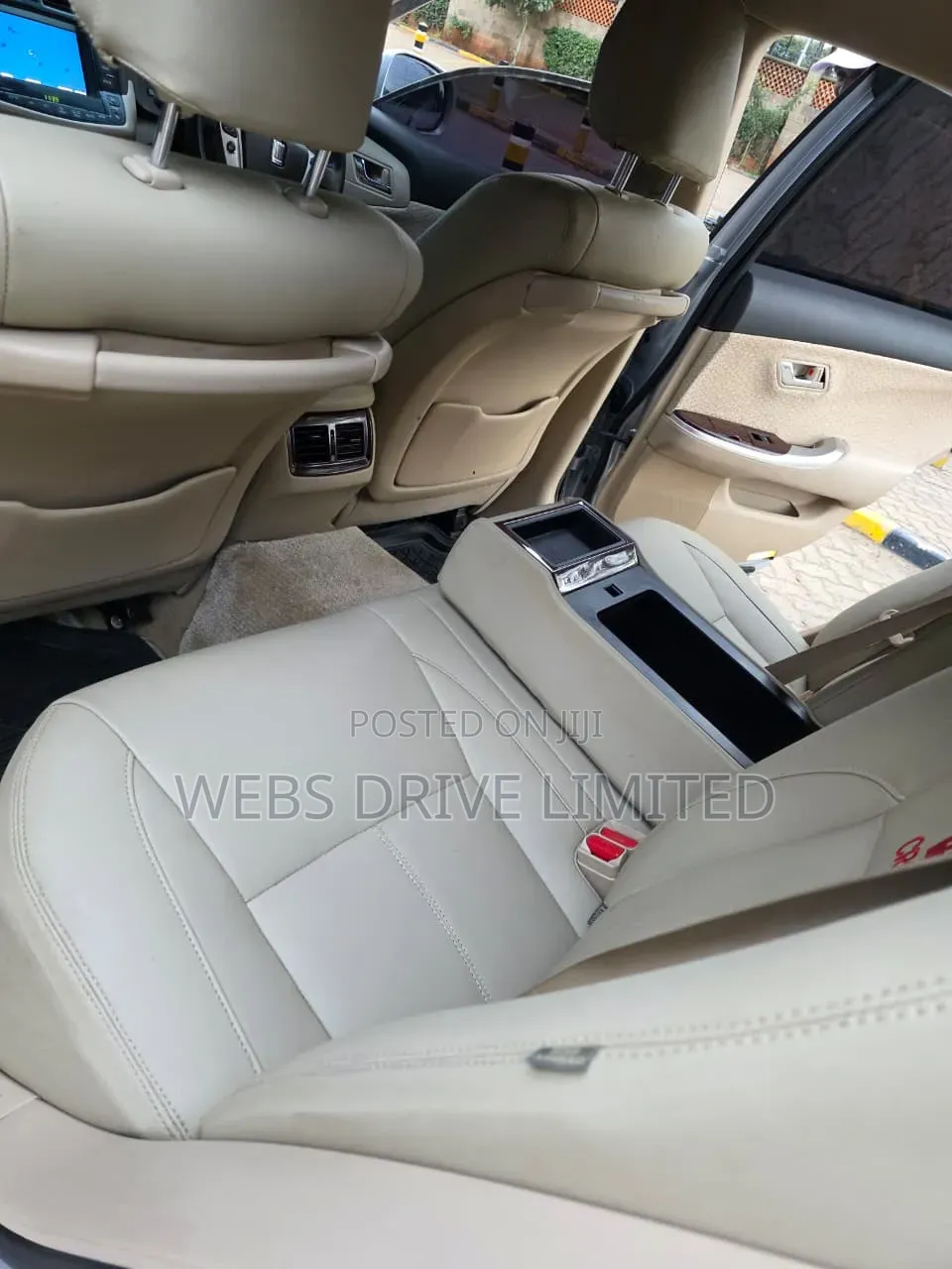 Toyota Crown 2012 Silver