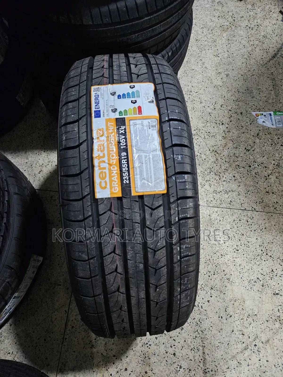 235/55r19 Centara