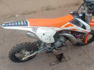KTM 2019 Orange