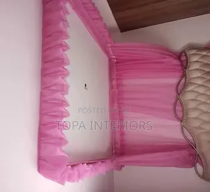 Beautiful Decorative Smooth Flowing Ceiling Rail Mosquito Nets