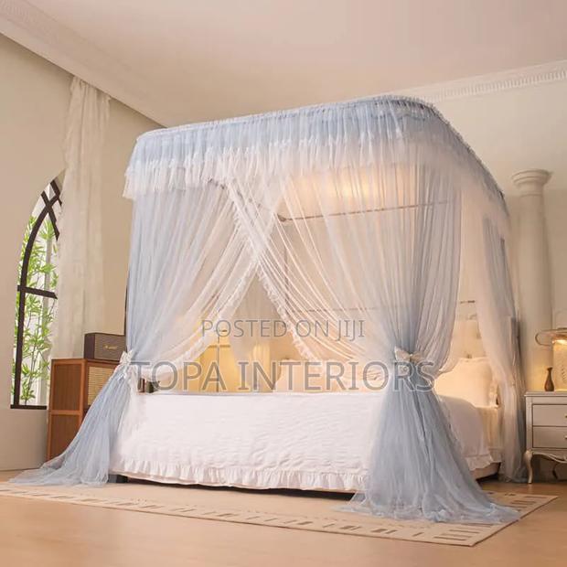 Elegant Portable Easy to Fix 4 Stand Mosquito Net With Four Stands