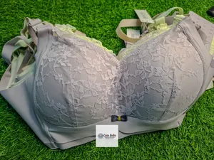 Seamless Maternity Nursing Bra – Wire-Free One-Hand Access