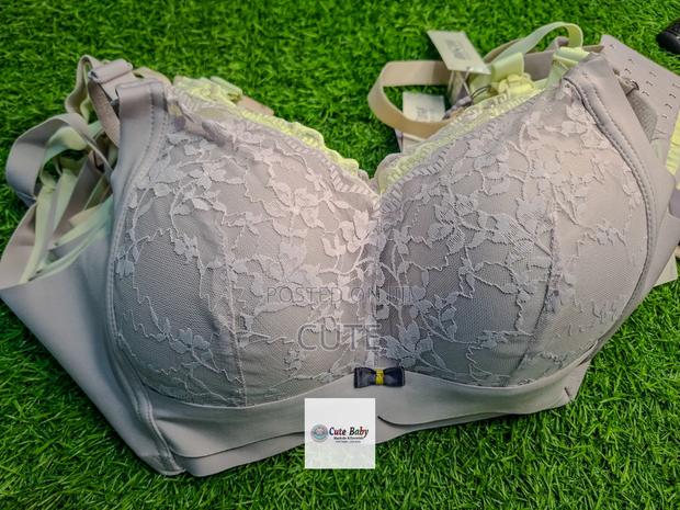 Seamless Maternity Nursing Bra – Wire-Free One-Hand Access