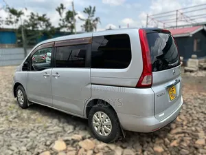 Nissan Serena 2008 Silver