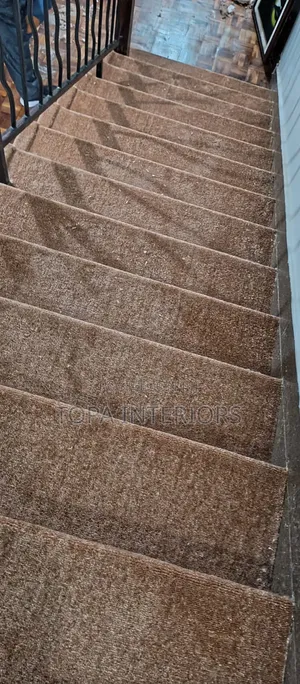 Cushioned Surface Stairs Floor Wall to Wall Carpets Installation