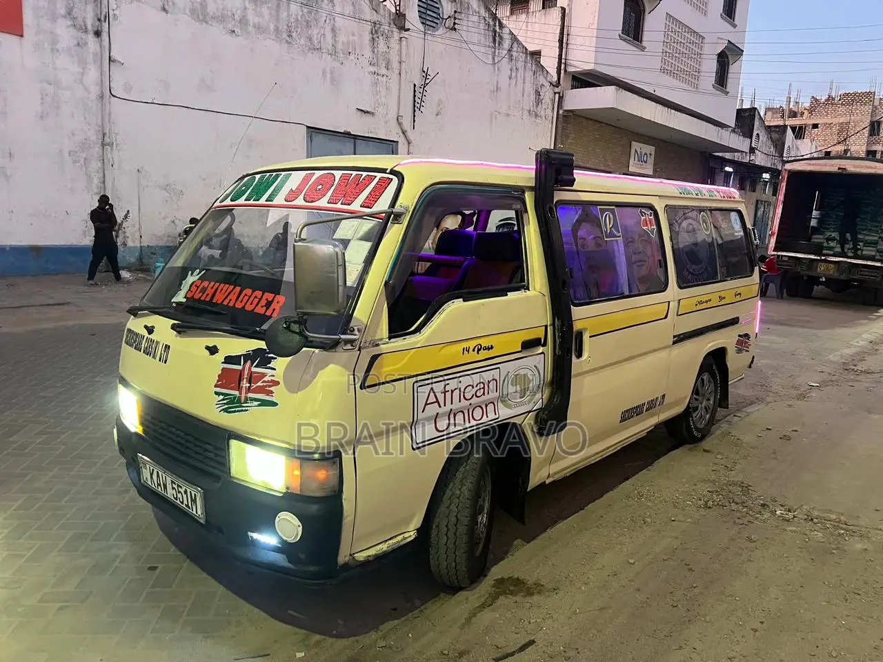 Nissan NV200 2016