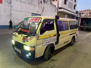 Nissan NV200 2016