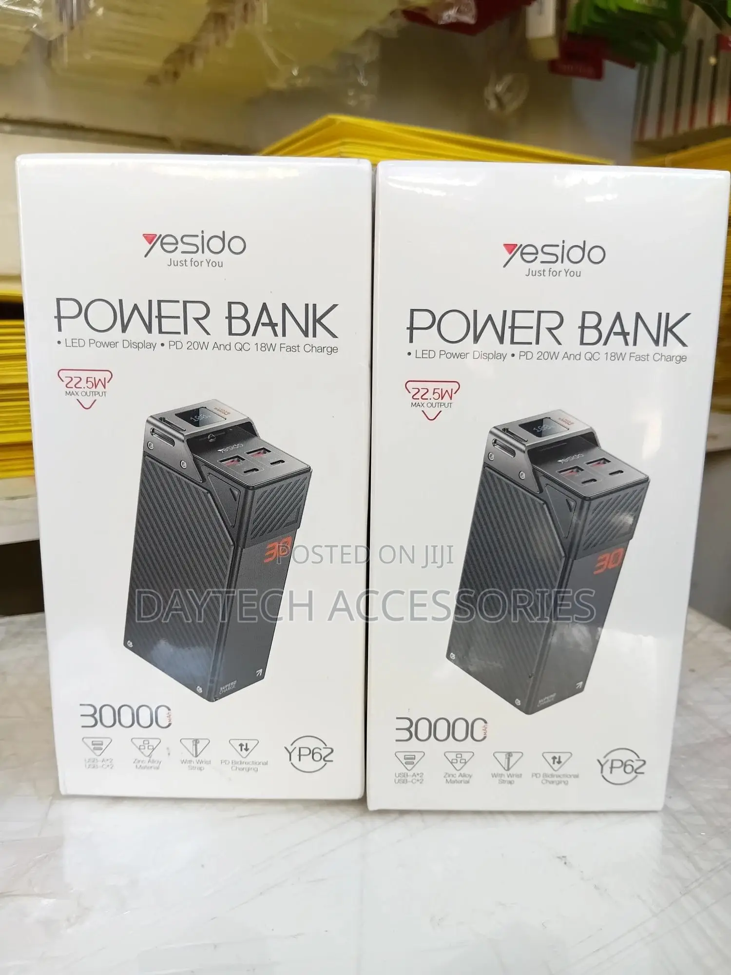 Yesido Yp62 30000mah Power Bank With an Led Display - Black