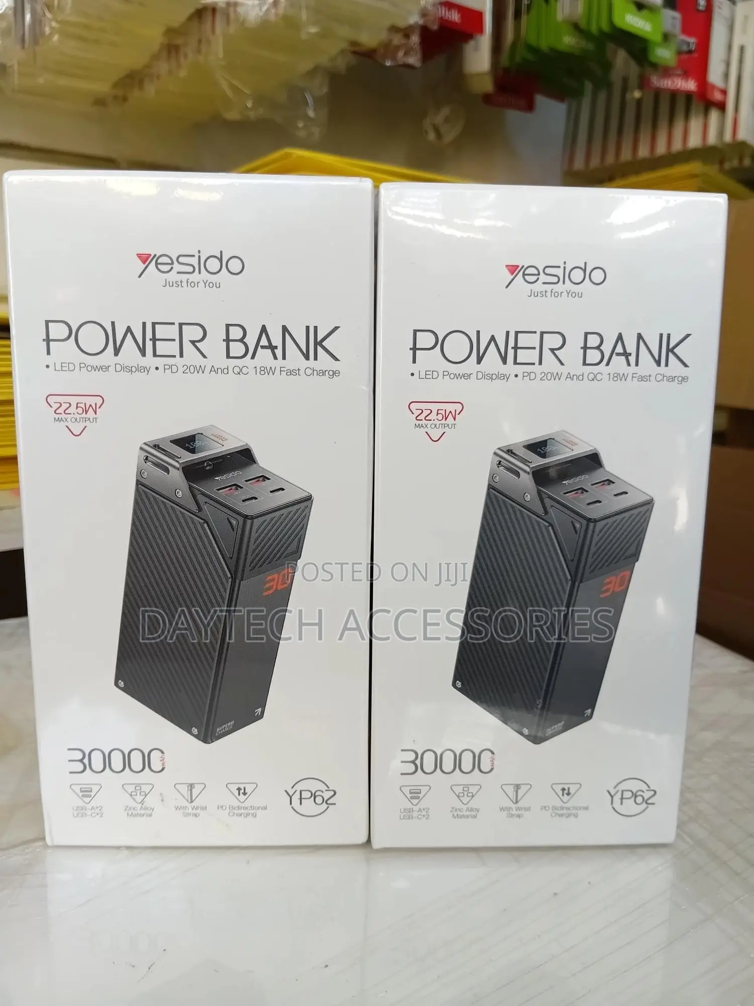 Yesido Yp62 30000mah Power Bank With an Led Display - Black
