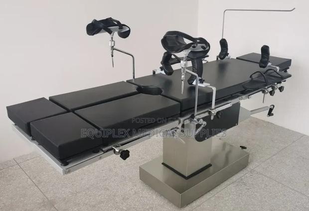 Advanced Hydraulic Theatre Table/Ot Table (Foot Operated)