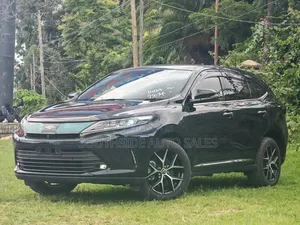 Toyota Harrier 2.0 2019 Black