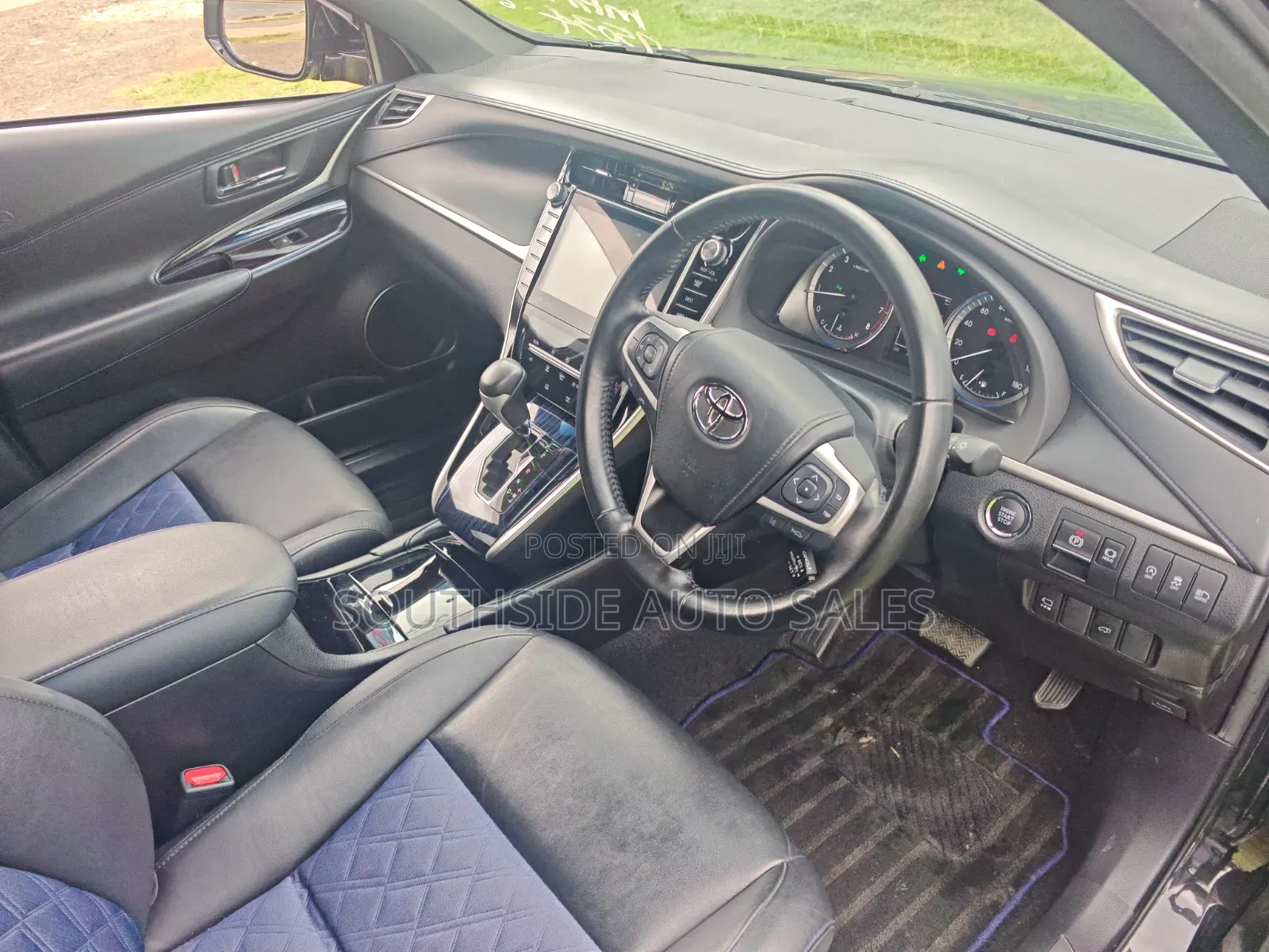 Toyota Harrier 2.0 2019 Black