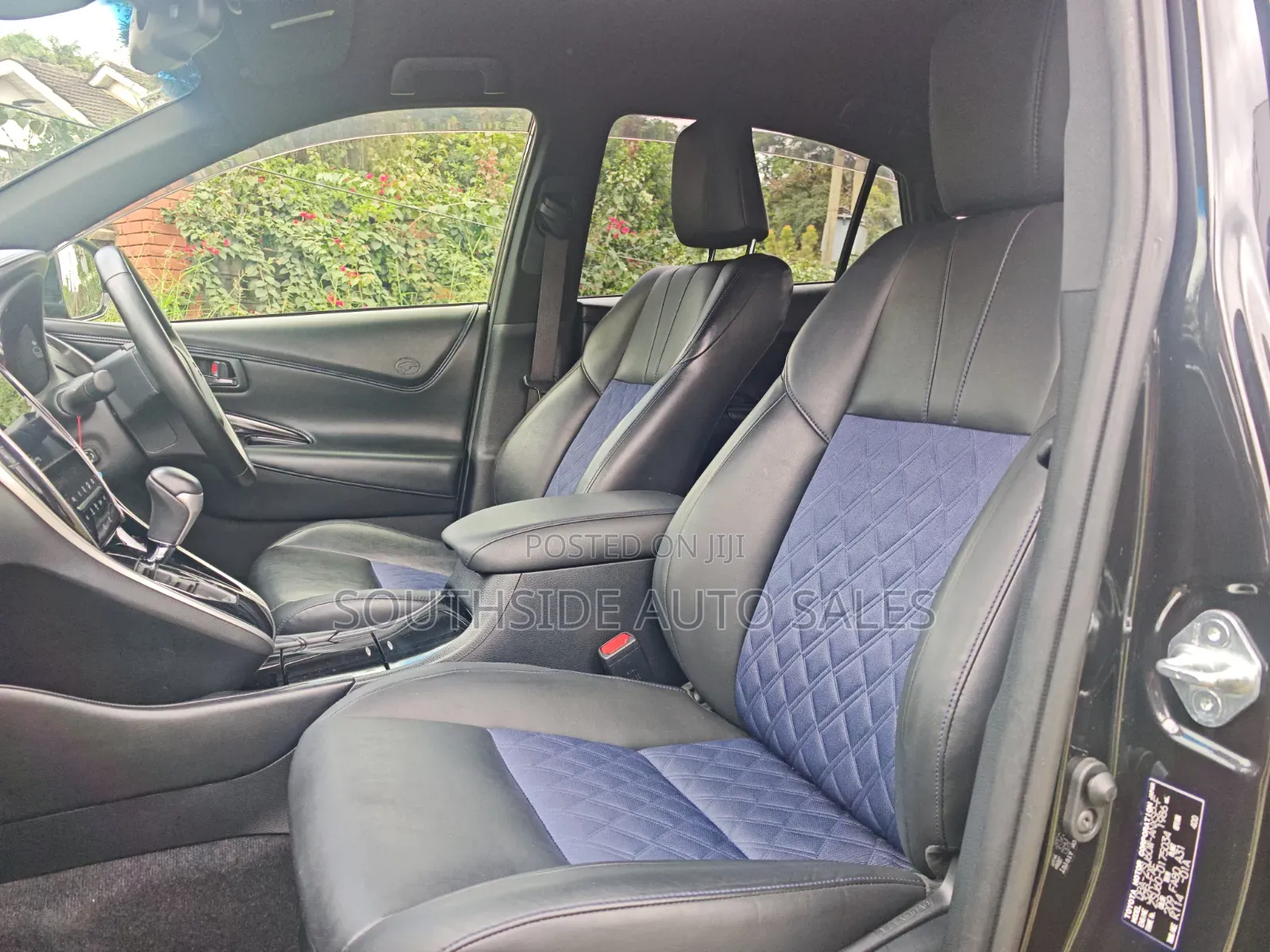 Toyota Harrier 2.0 2019 Black