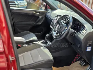 Volkswagen Tiguan 2018 Red
