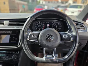 Volkswagen Tiguan 2018 Red