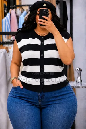 Stripped Sleeveless Sweater Tops