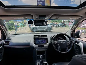 Toyota Land Cruiser Prado 2.7 2019 Black