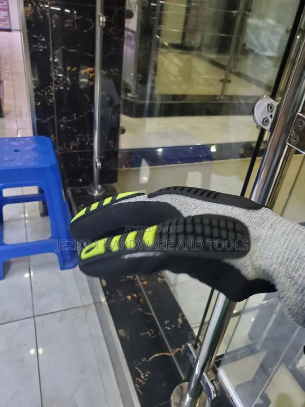 Impact Resistant Gloves - thumbnail 3