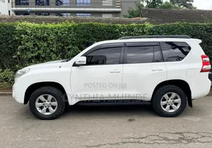 Toyota Land Cruiser Prado 2017 White