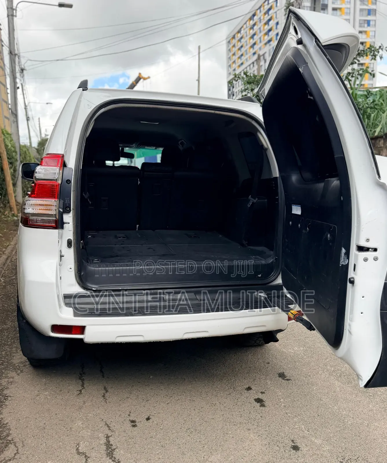 Toyota Land Cruiser Prado 2017 White
