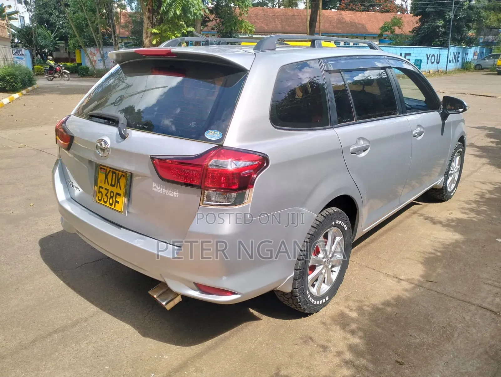 Toyota Corolla Fielder 1.5 Petrol FWD 2015 Silver