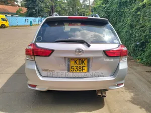 Toyota Corolla Fielder 1.5 Petrol FWD 2015 Silver