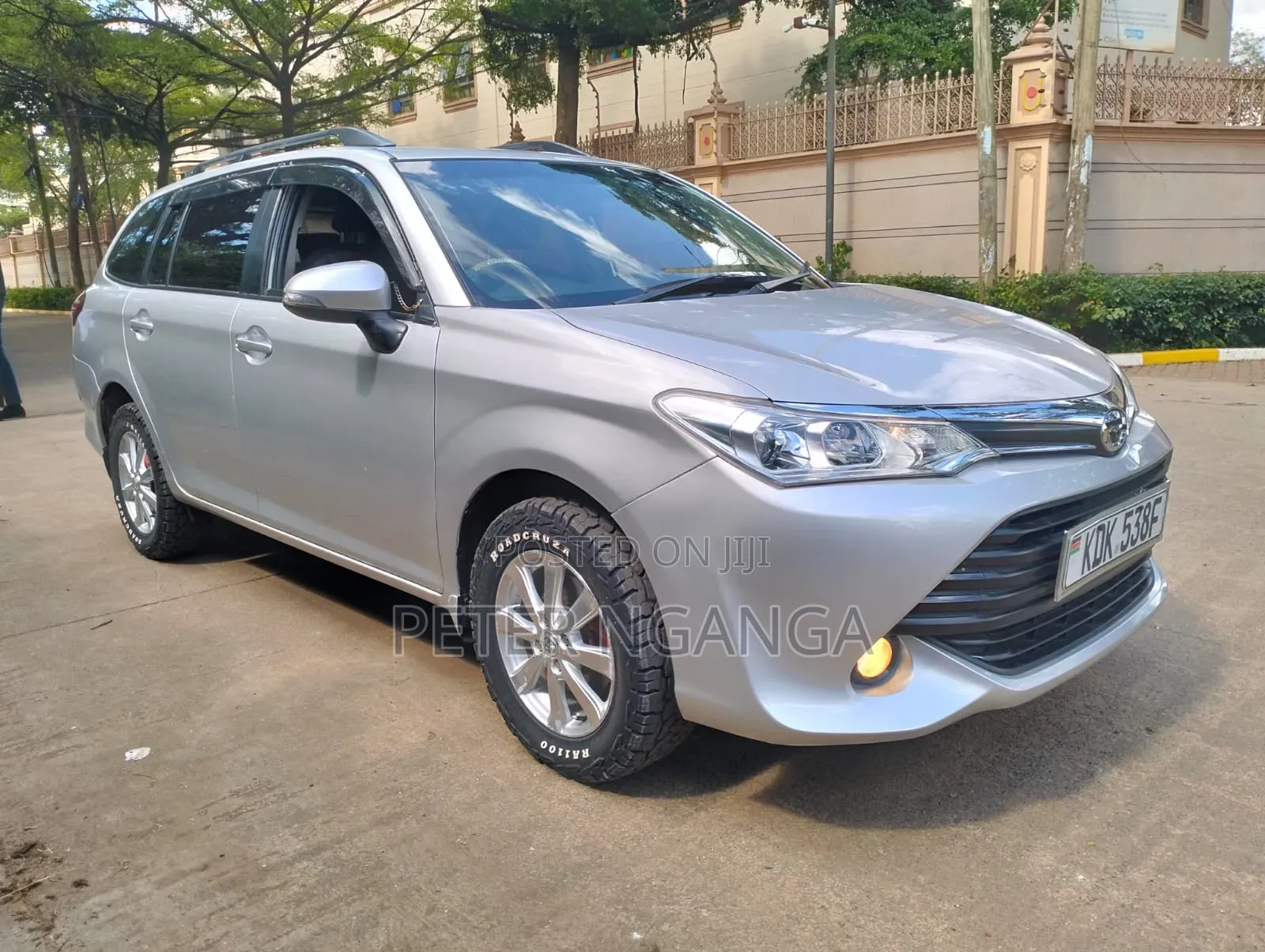 Toyota Corolla Fielder 1.5 Petrol FWD 2015 Silver