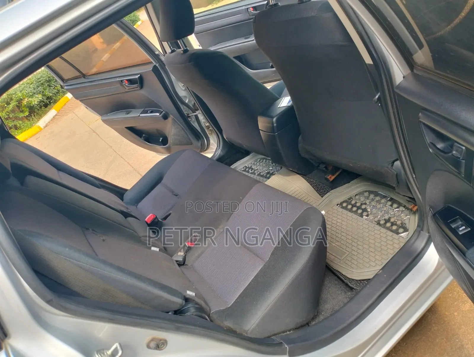 Toyota Corolla Fielder 1.5 Petrol FWD 2015 Silver