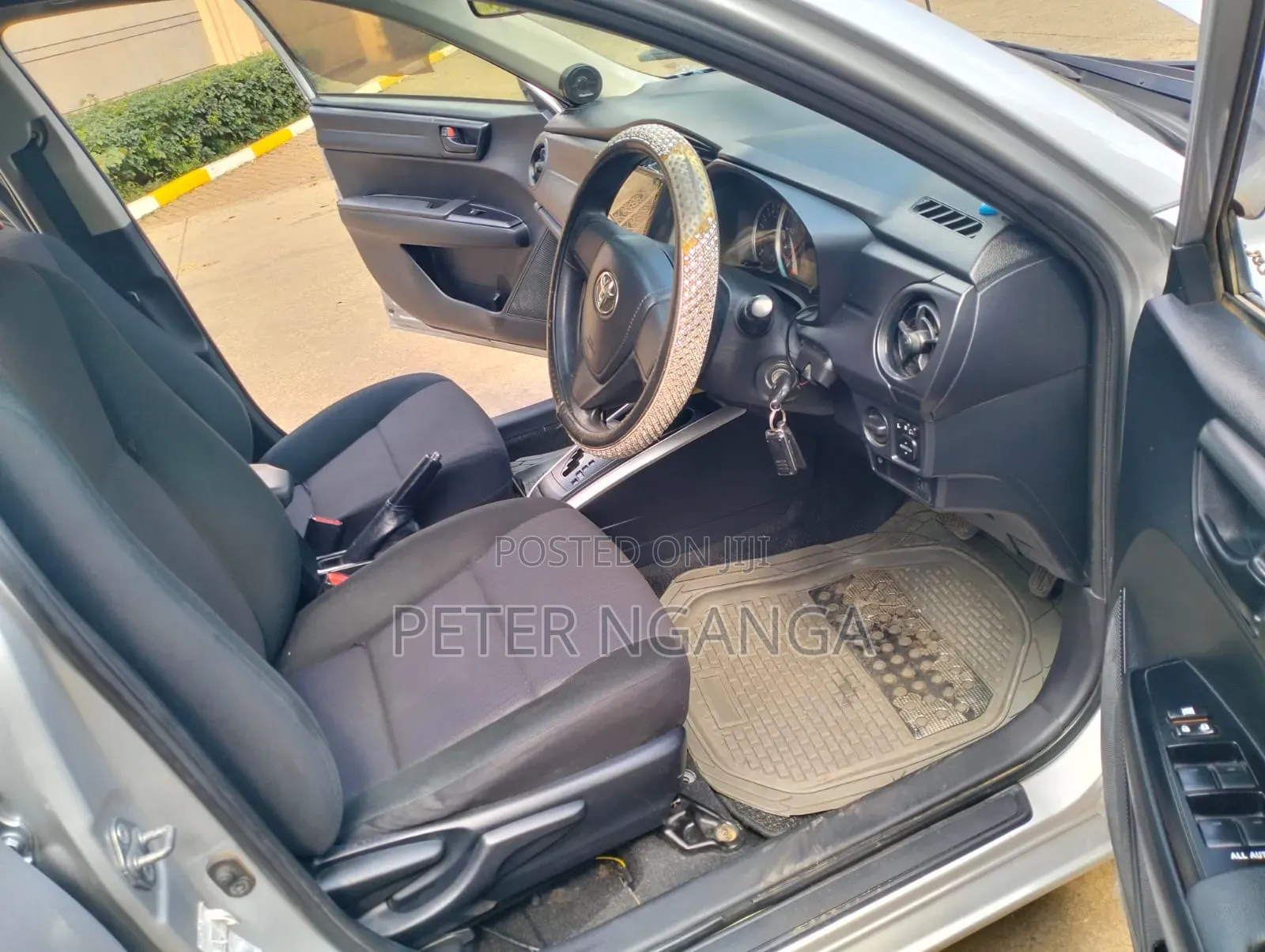 Toyota Corolla Fielder 1.5 Petrol FWD 2015 Silver
