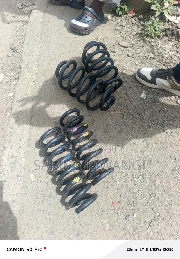Nissan Lafesta , Wingroad, Note Serena Rear Coil Spring - thumbnail 2