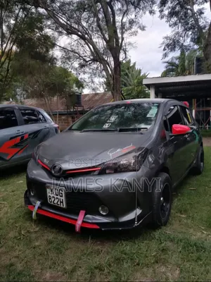 Toyota Vitz 1.0 FWD 5dr 2014 Gray