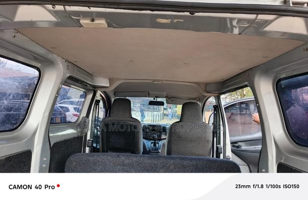 Nissan NV200 2013 Silver - thumbnail 2