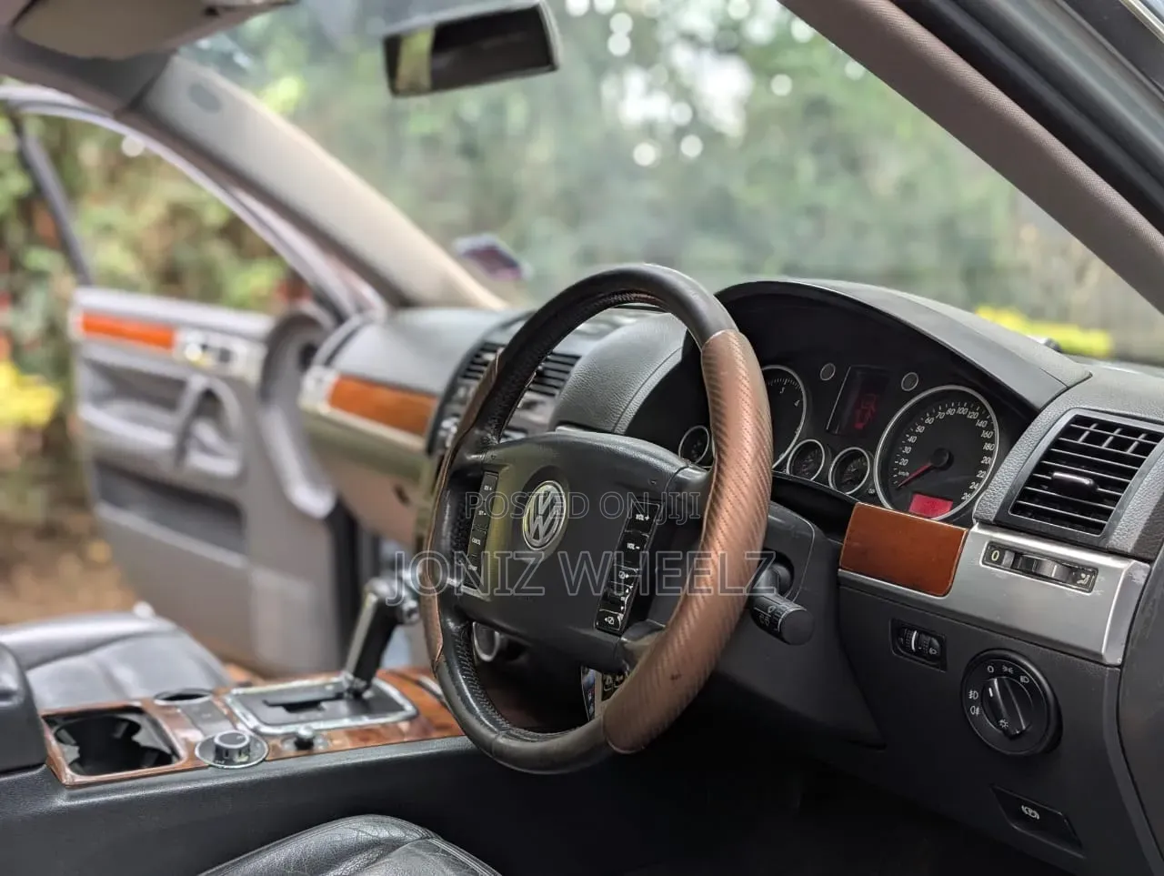Volkswagen Touareg 2005 Blue