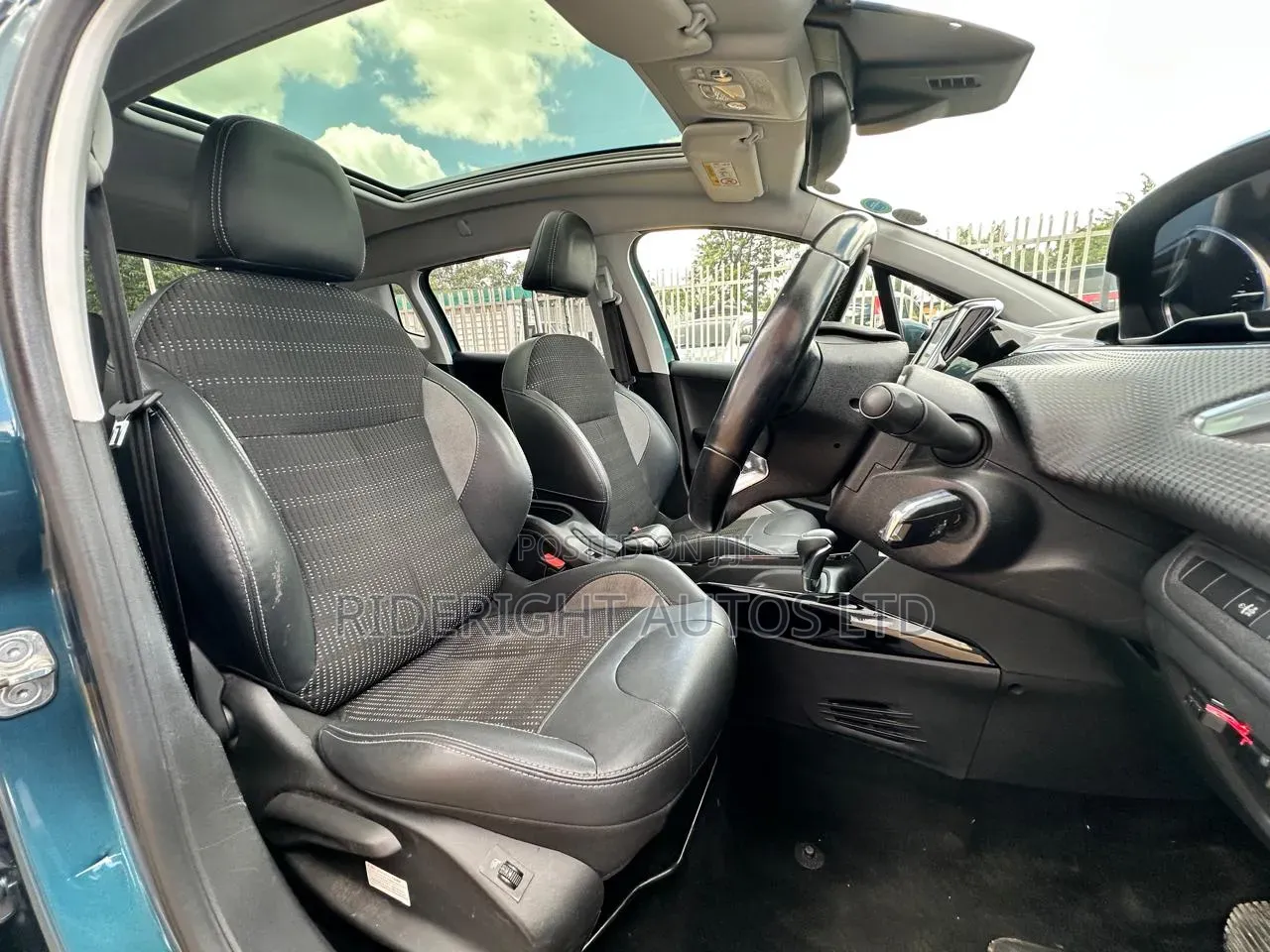 Peugeot 2008 1.2 PureTech (155 Hp) 2019 Green