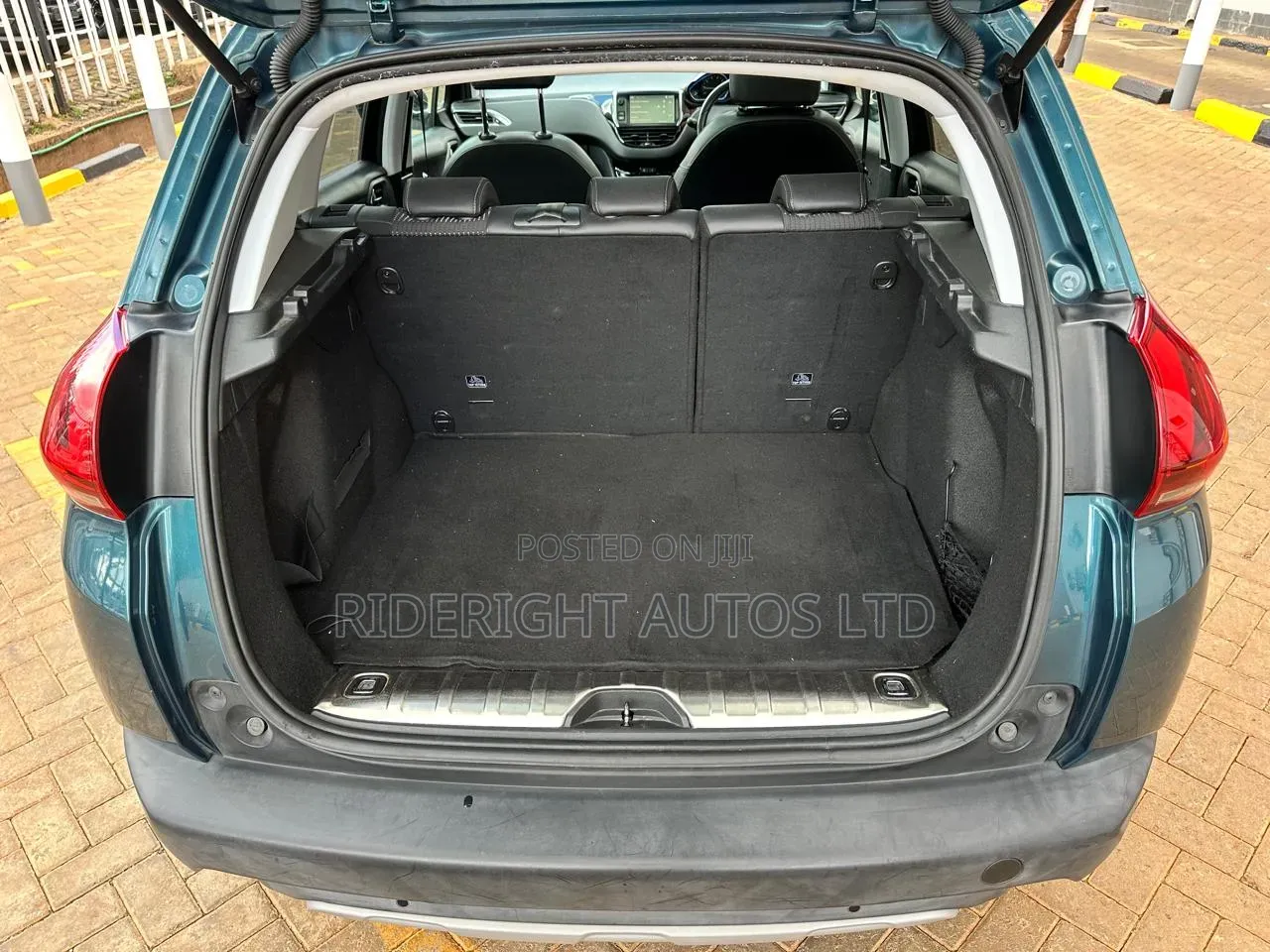 Peugeot 2008 1.2 PureTech (155 Hp) 2019 Green