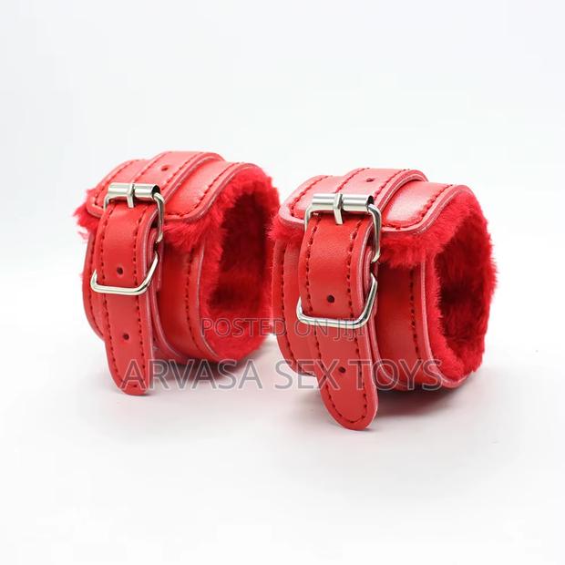 Love in Cuffs Faux Fur (Bdsm Cuffs)