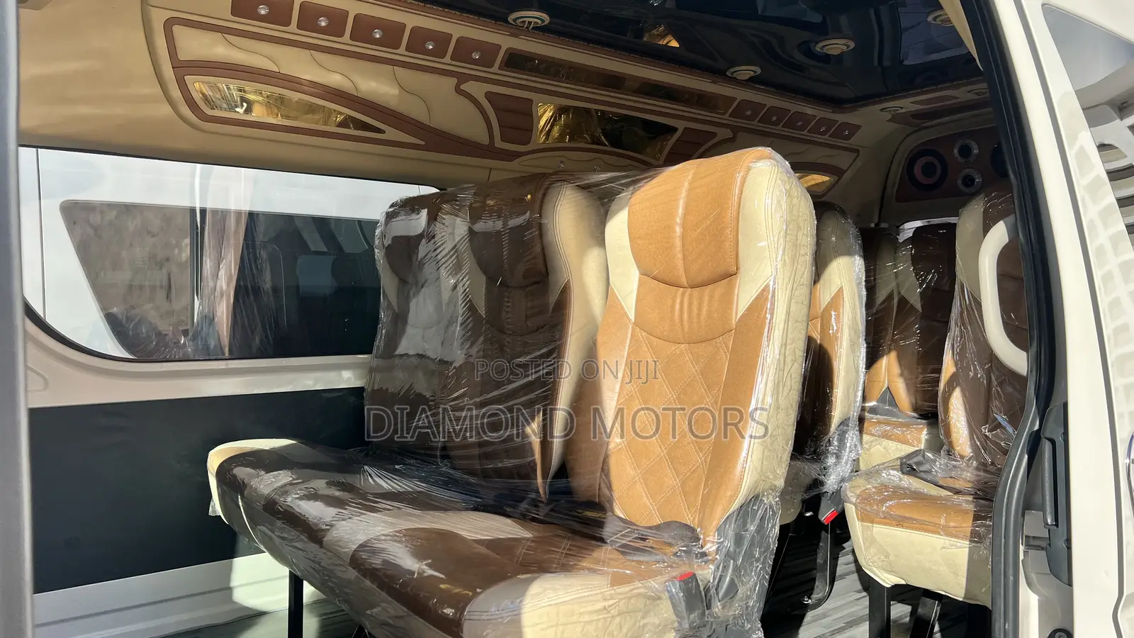 Toyota HiAce 2019 White